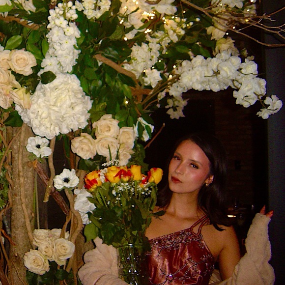 MEET YOUR POSHER HALEY - Picture 4 of 12